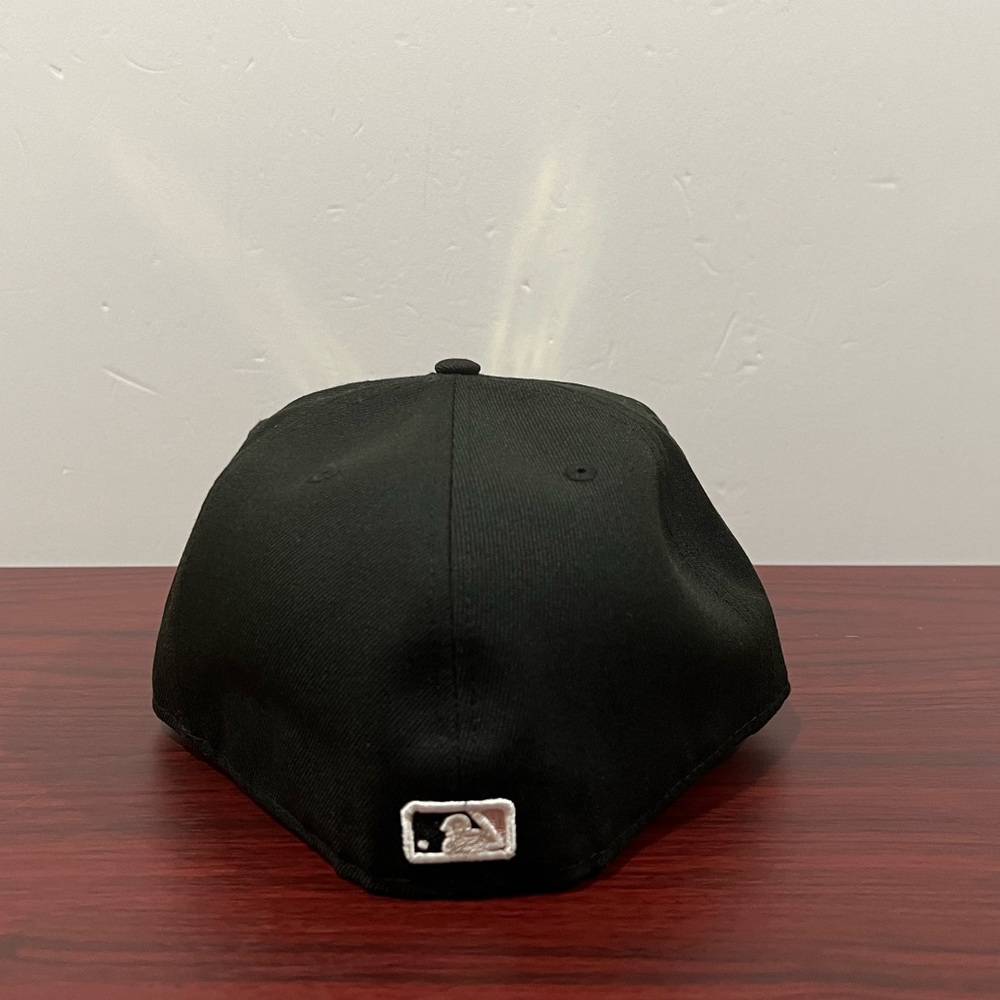 New Era, 59Fifty Fitted Hat, New York Yankees, Dominican Republic Flag, Black - Picture 3 of 10